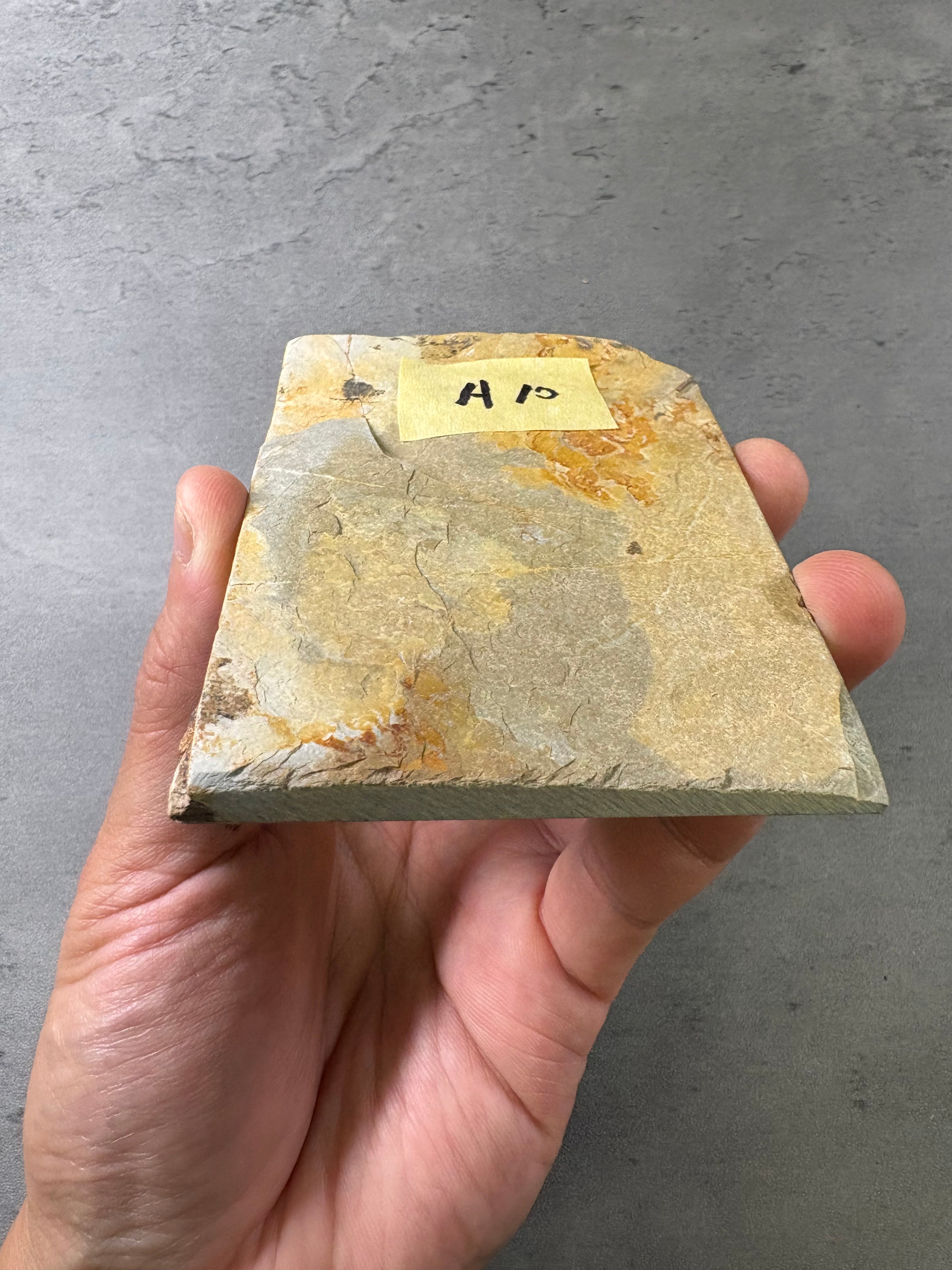 Kyoto Nakayama Shohonyama Awasedo Suita – Natural Finishing Stone (No. A10)