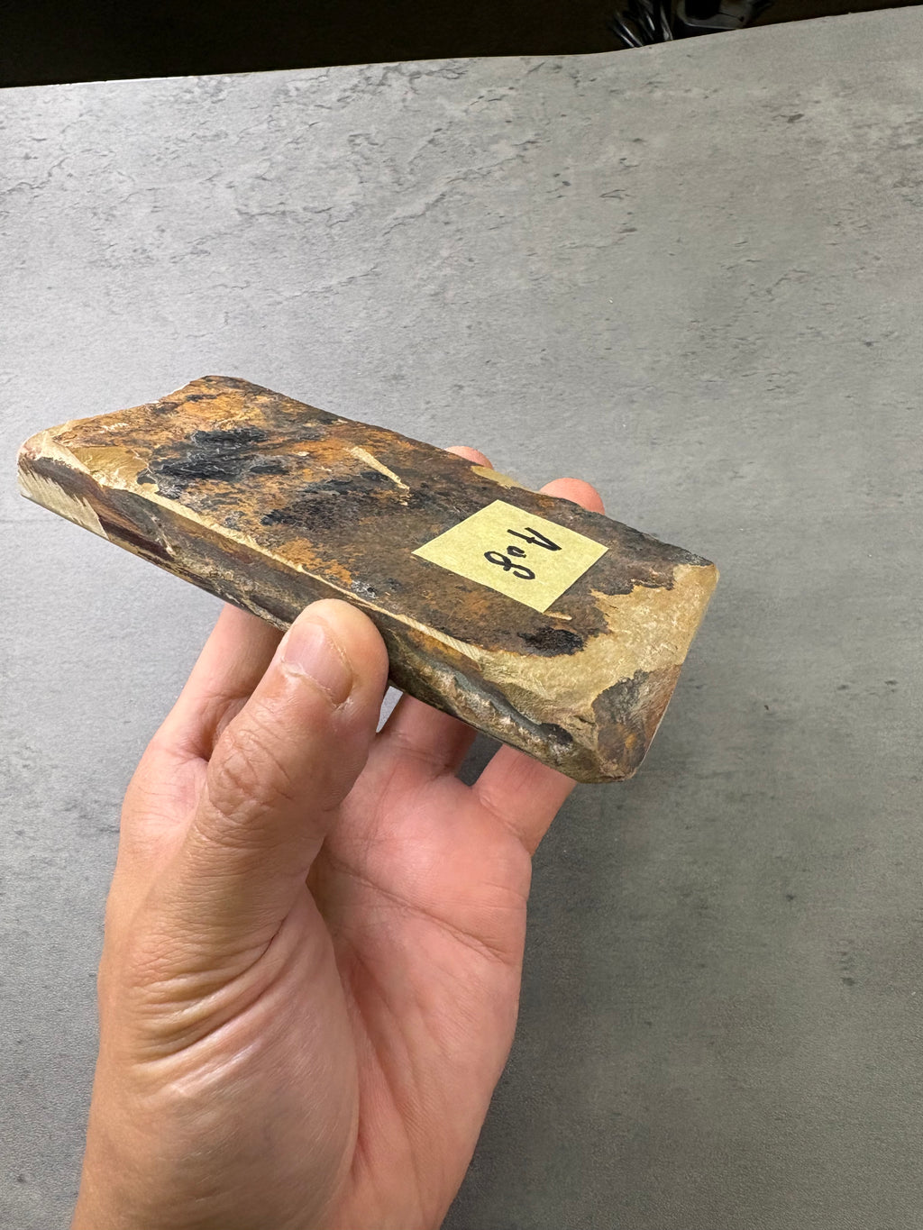 Kyoto Nakayama Shohonyama Awasedo Suita – Natural Finishing Stone (No. A08)