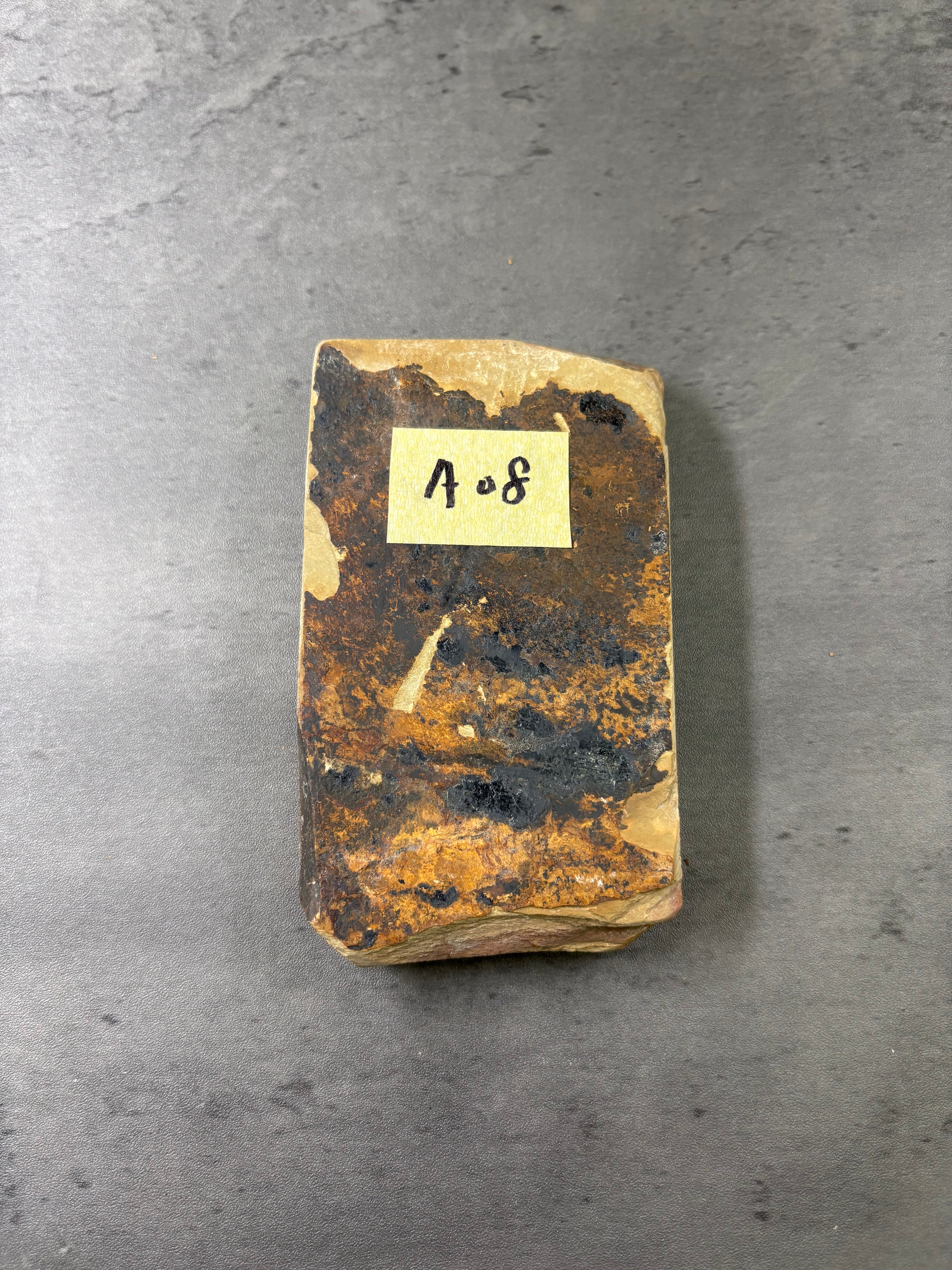 Kyoto Nakayama Shohonyama Awasedo Suita – Natural Finishing Stone (No. A08)