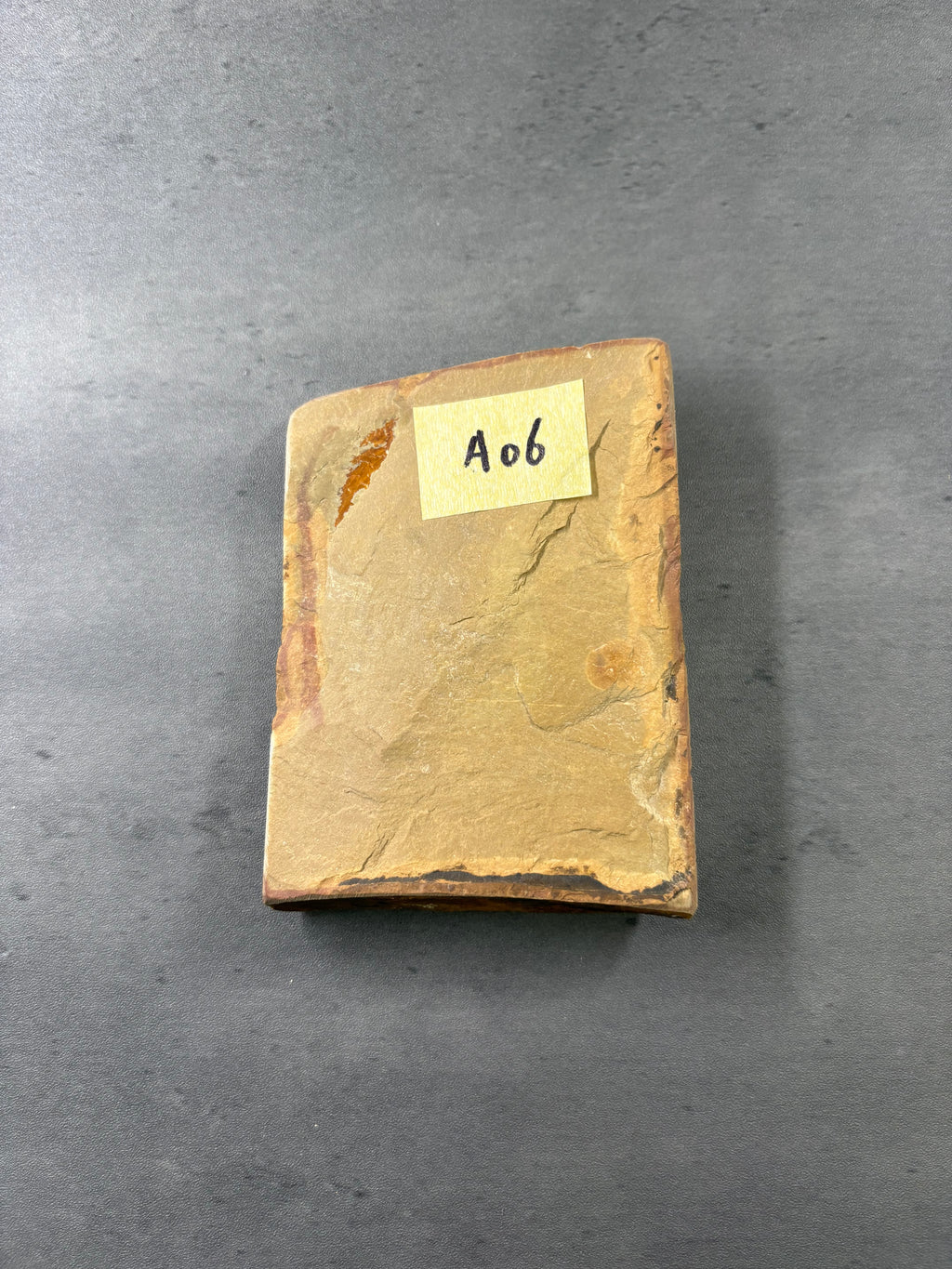 Kyoto Nakayama Shohonyama Awasedo Suita – Natural Finishing Stone (No. A06)