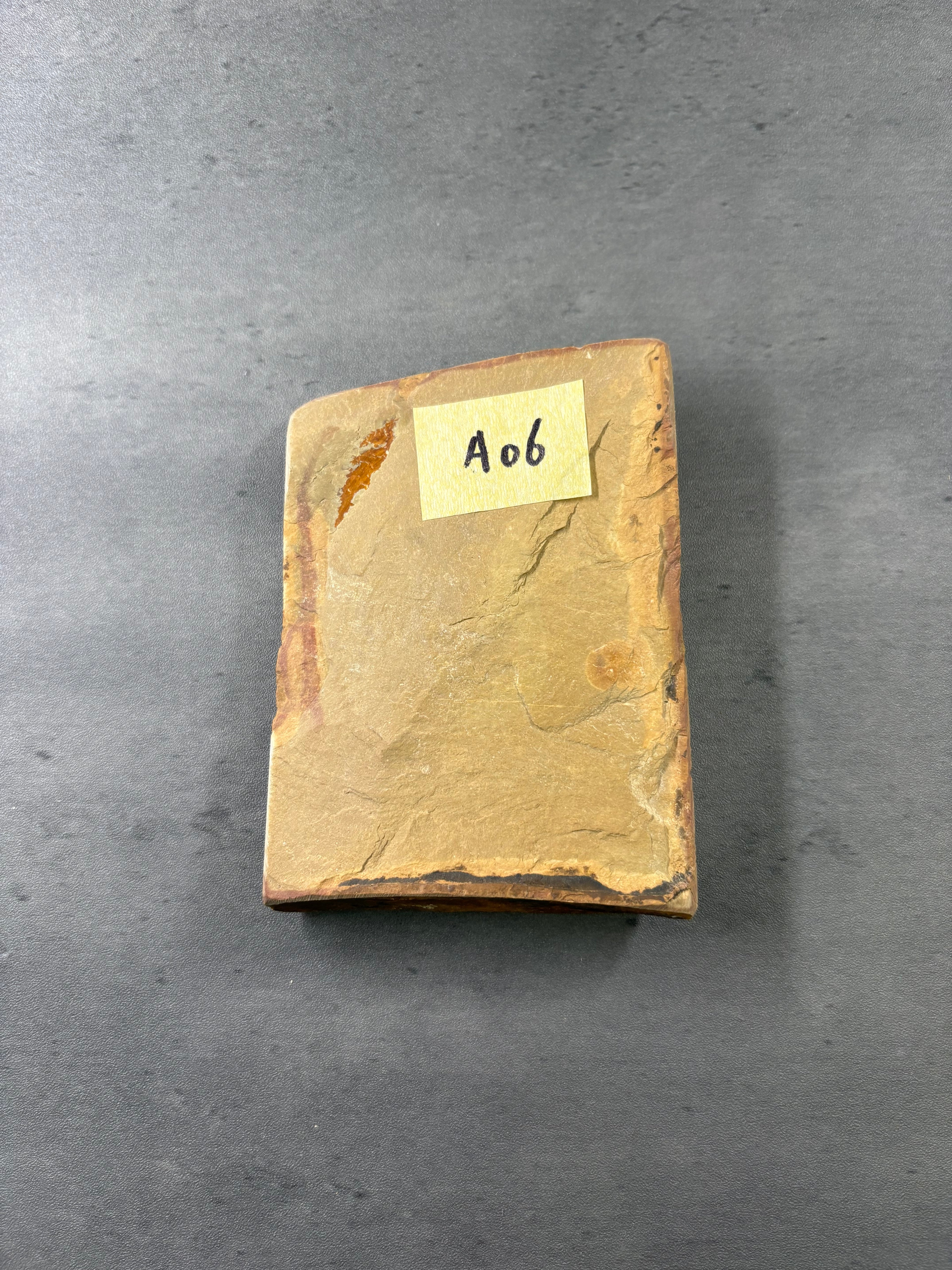 Kyoto Nakayama Shohonyama Awasedo Suita – Natural Finishing Stone (No. A06)