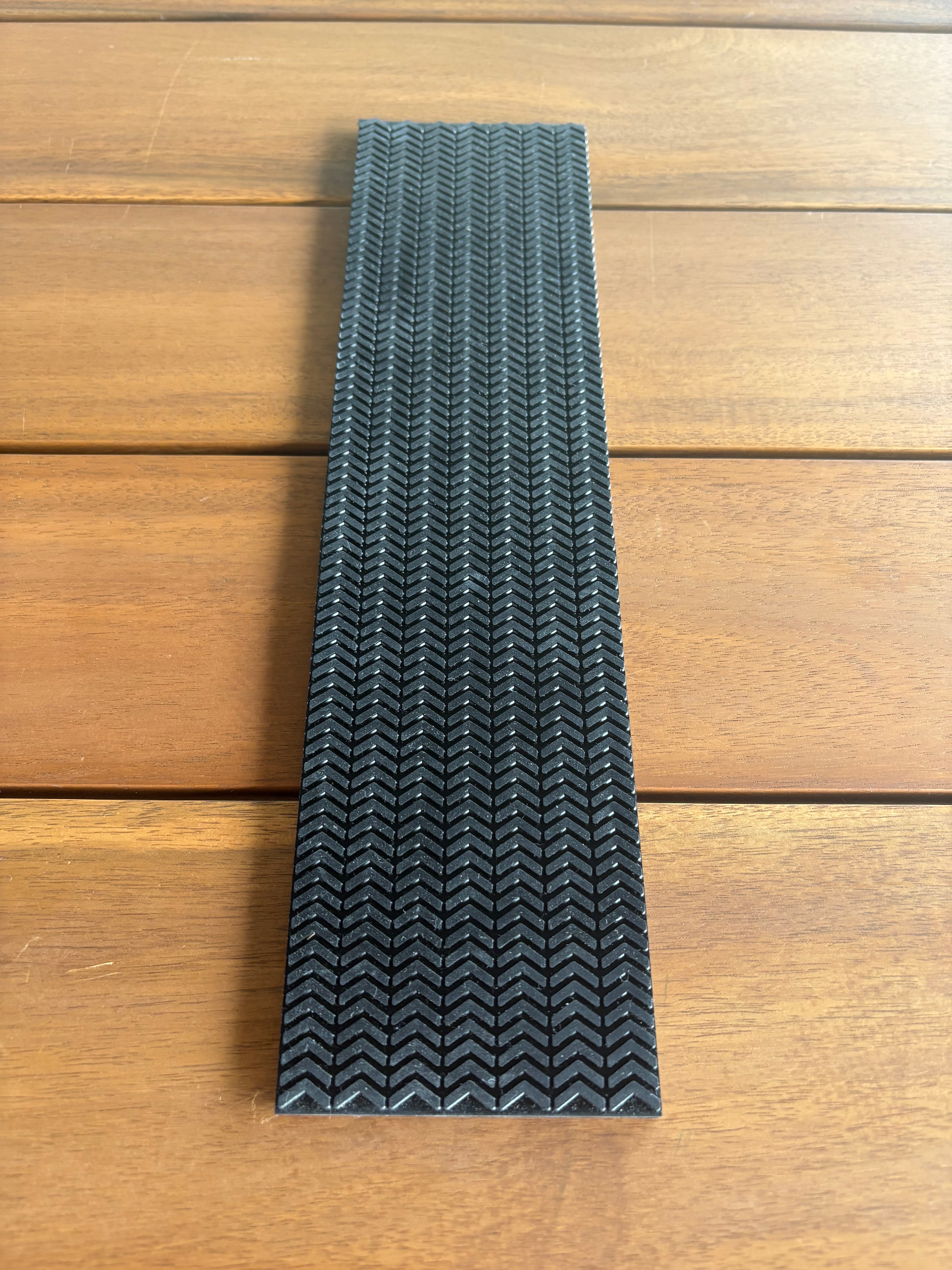 Anti-Slip Rubber Mat – SOUTEN Knife Brisbane