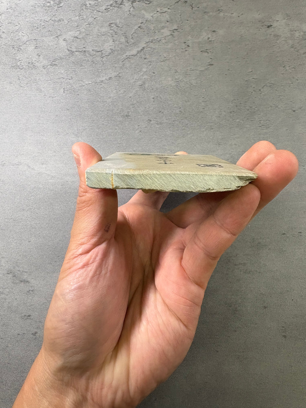 Kyoto Nakayama Shohonyama Awasedo Suita – Natural Finishing Stone (No. A10)