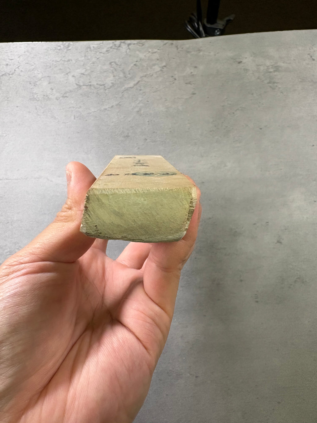 Kyoto Nakayama Shohonyama Awasedo Suita – Natural Finishing Stone (No. A07)